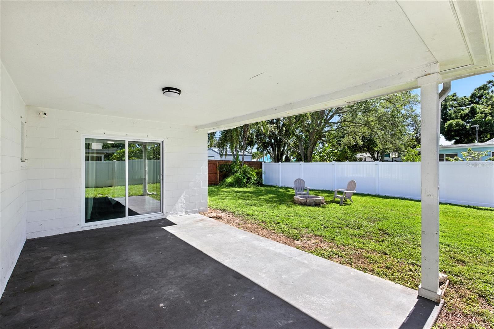 Listing photo id 39 for 10302 Oakhaven Drive