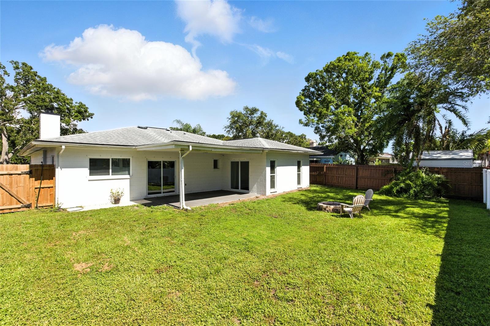 Listing photo id 42 for 10302 Oakhaven Drive
