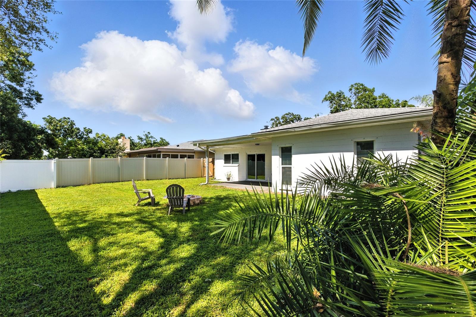 Listing photo id 43 for 10302 Oakhaven Drive