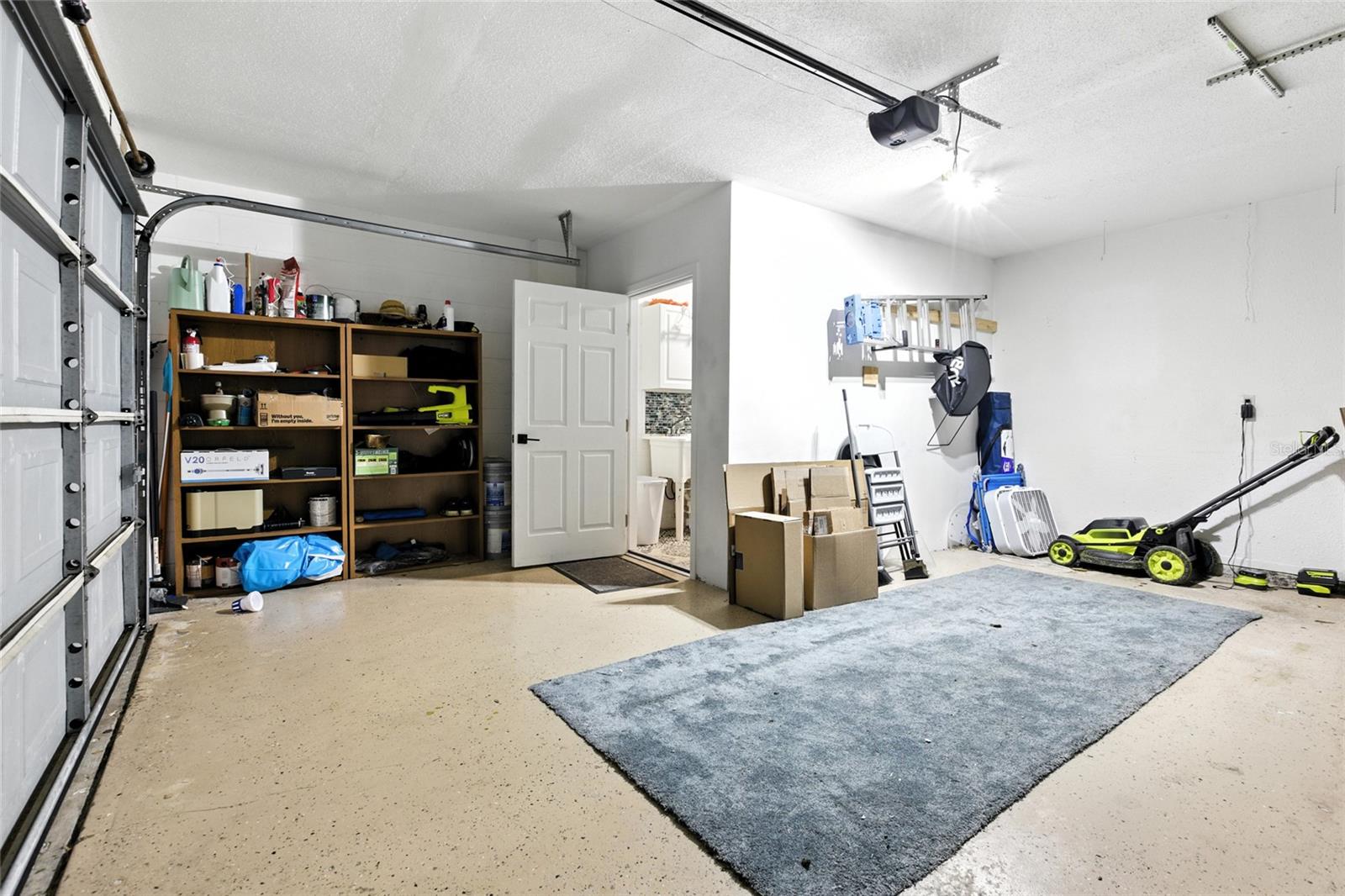 Listing photo id 46 for 10302 Oakhaven Drive