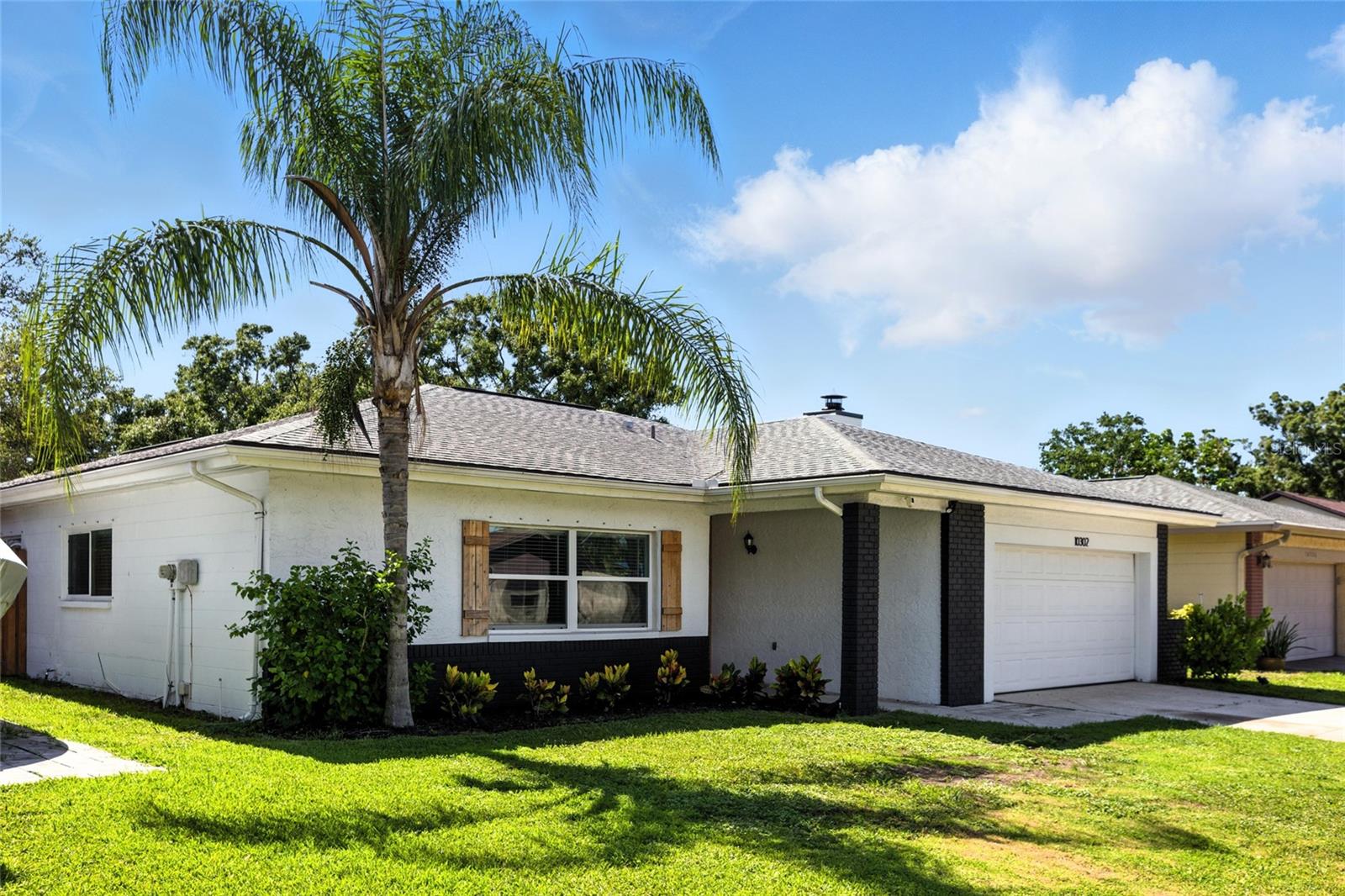 Listing photo id 48 for 10302 Oakhaven Drive