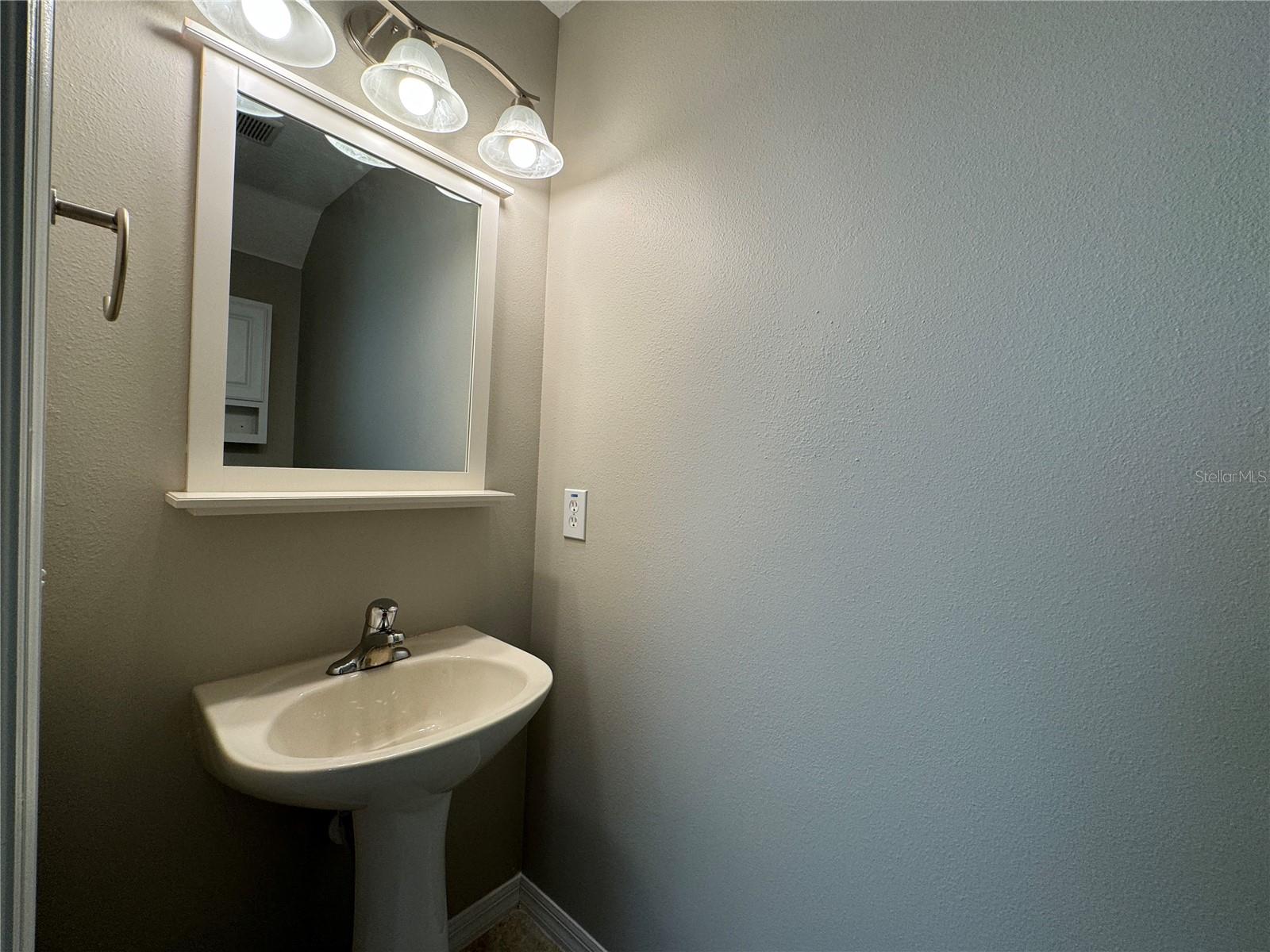 Image 13 of 46 For 8552 Trail Wind Drive