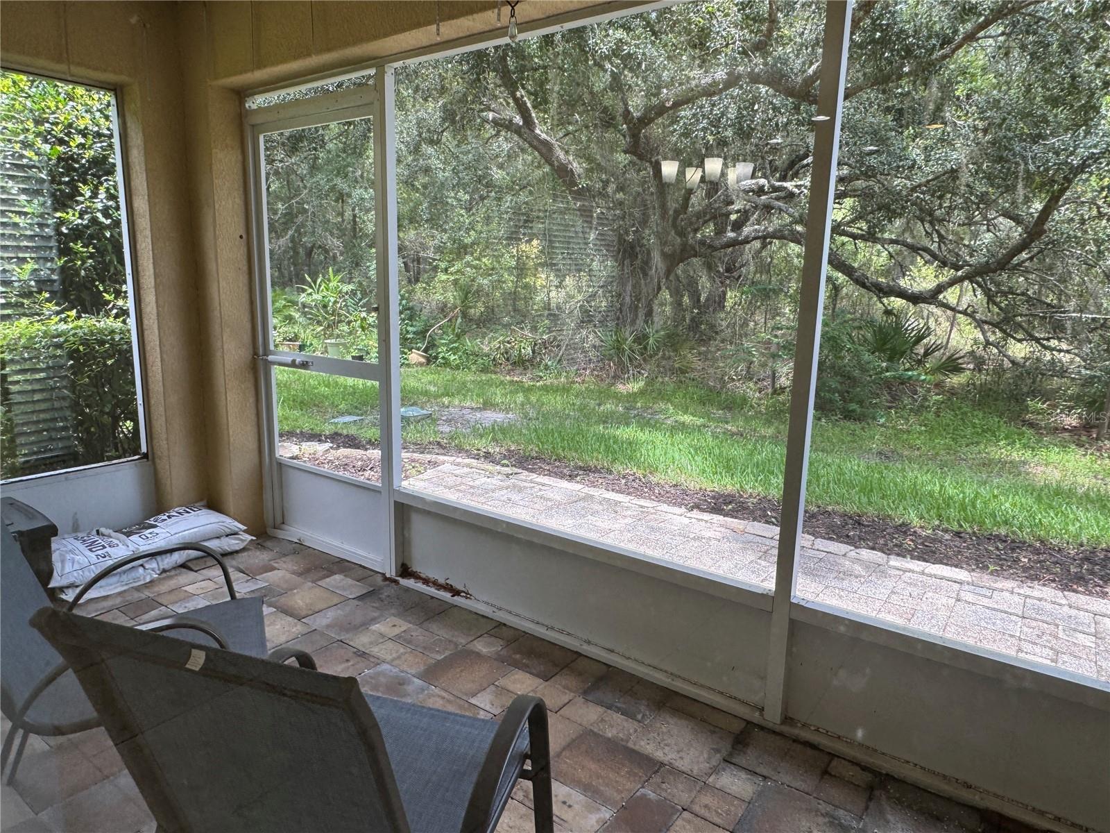 Image 16 of 46 For 8552 Trail Wind Drive