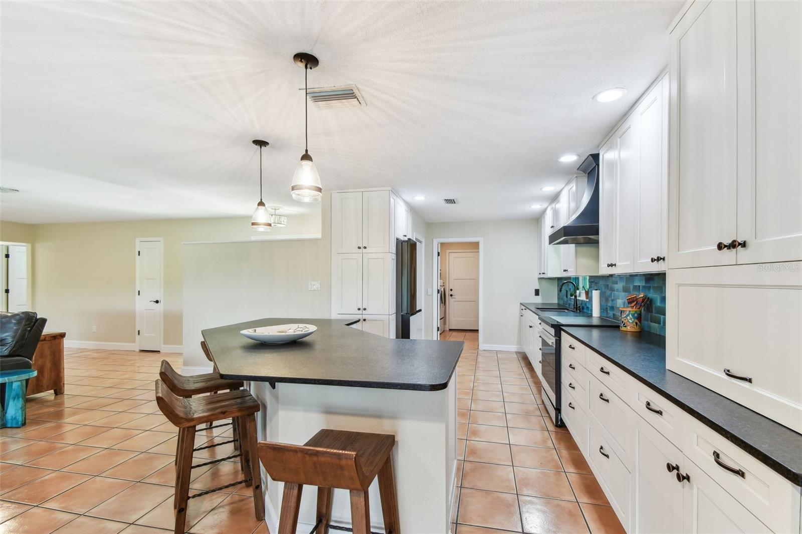 Image 10 of 41 For 4624 Bay Crest Drive
