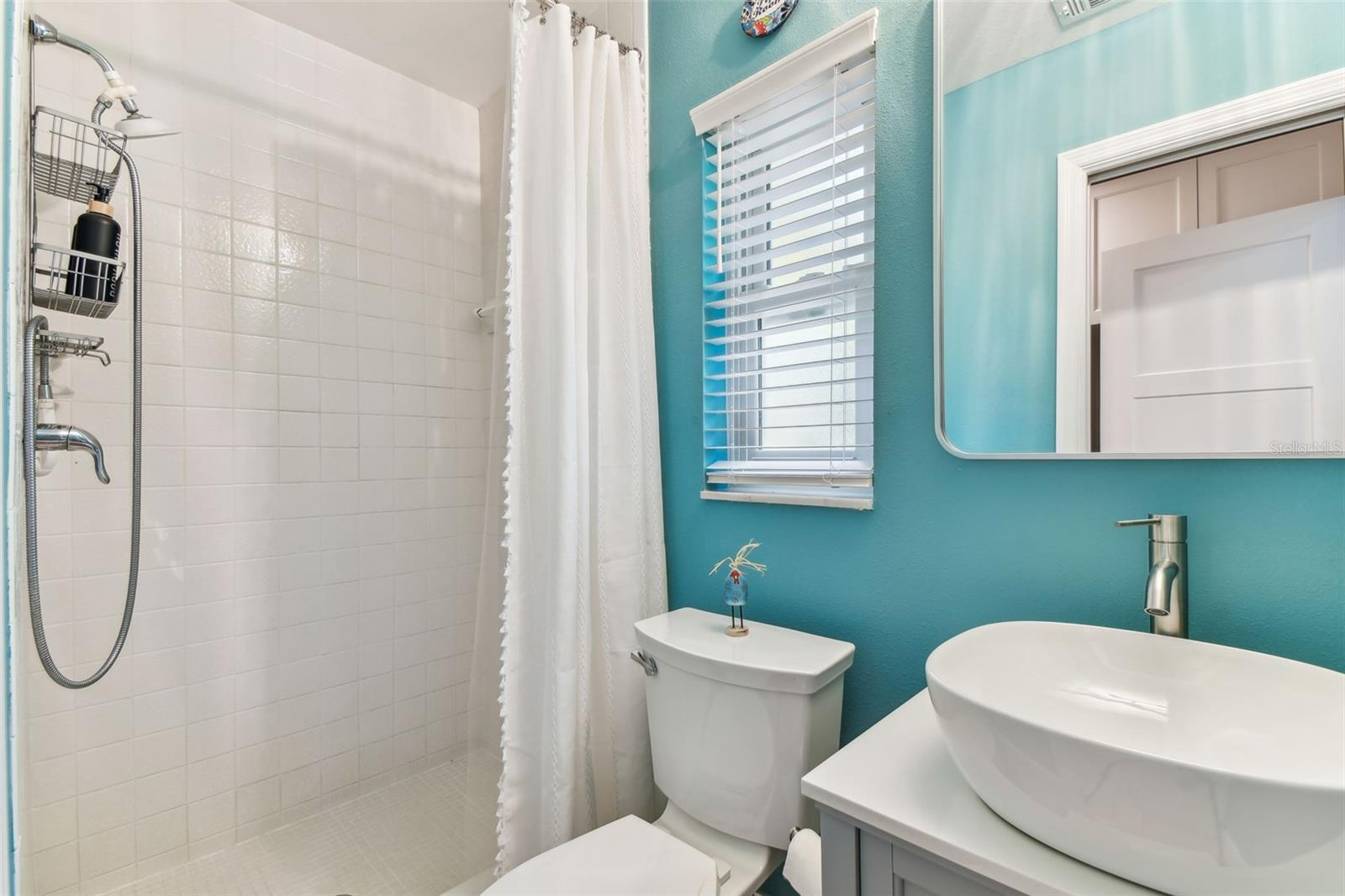 Image 17 of 41 For 4624 Bay Crest Drive
