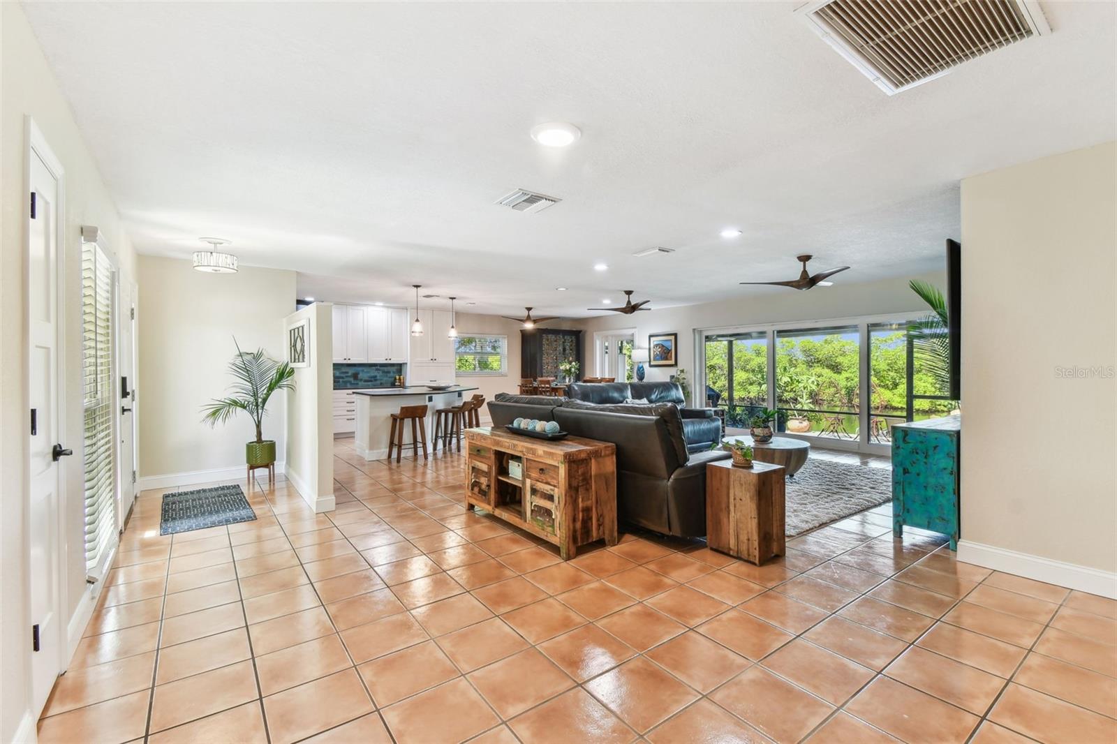 Image 5 of 41 For 4624 Bay Crest Drive