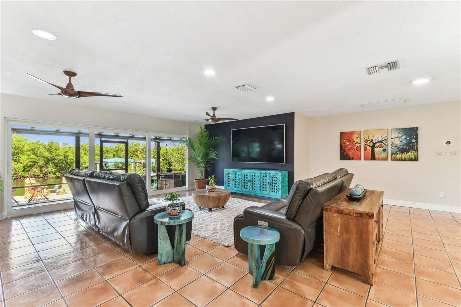 Image 6 of 41 For 4624 Bay Crest Drive