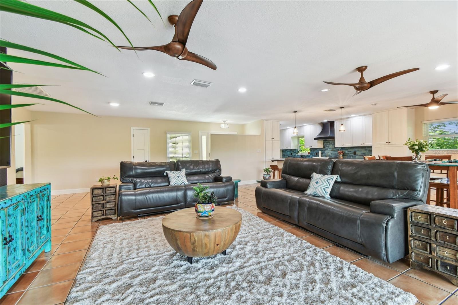 Image 7 of 41 For 4624 Bay Crest Drive