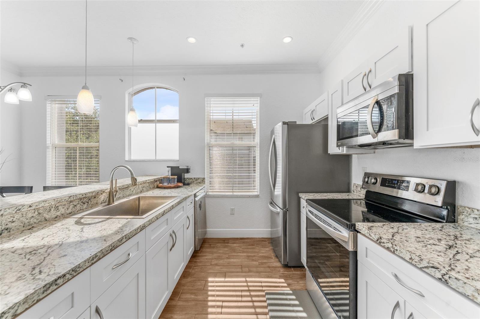Image 4 of 18 For 5052 Sunridge Palms Drive 204