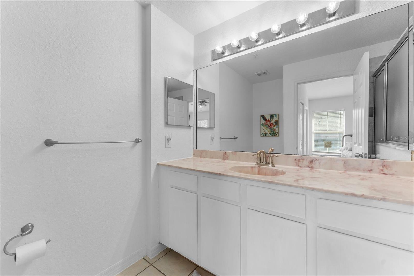 Image 8 of 18 For 5052 Sunridge Palms Drive 204