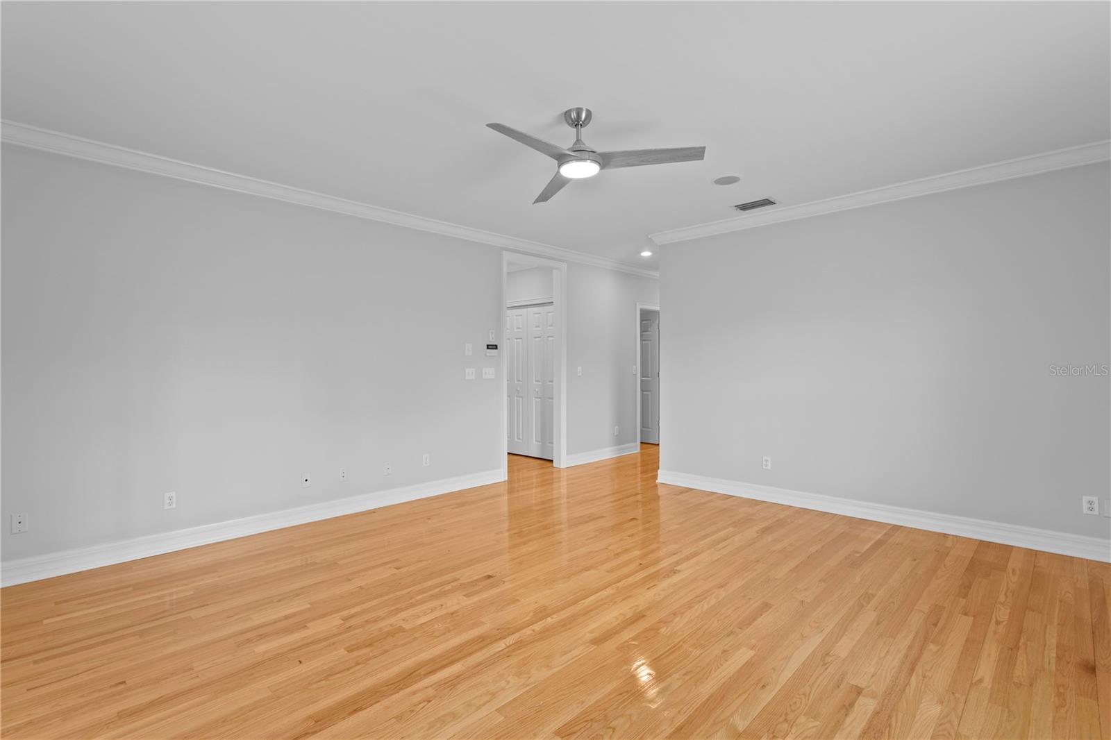 Image 30 of 65 For 4301 Swann Avenue