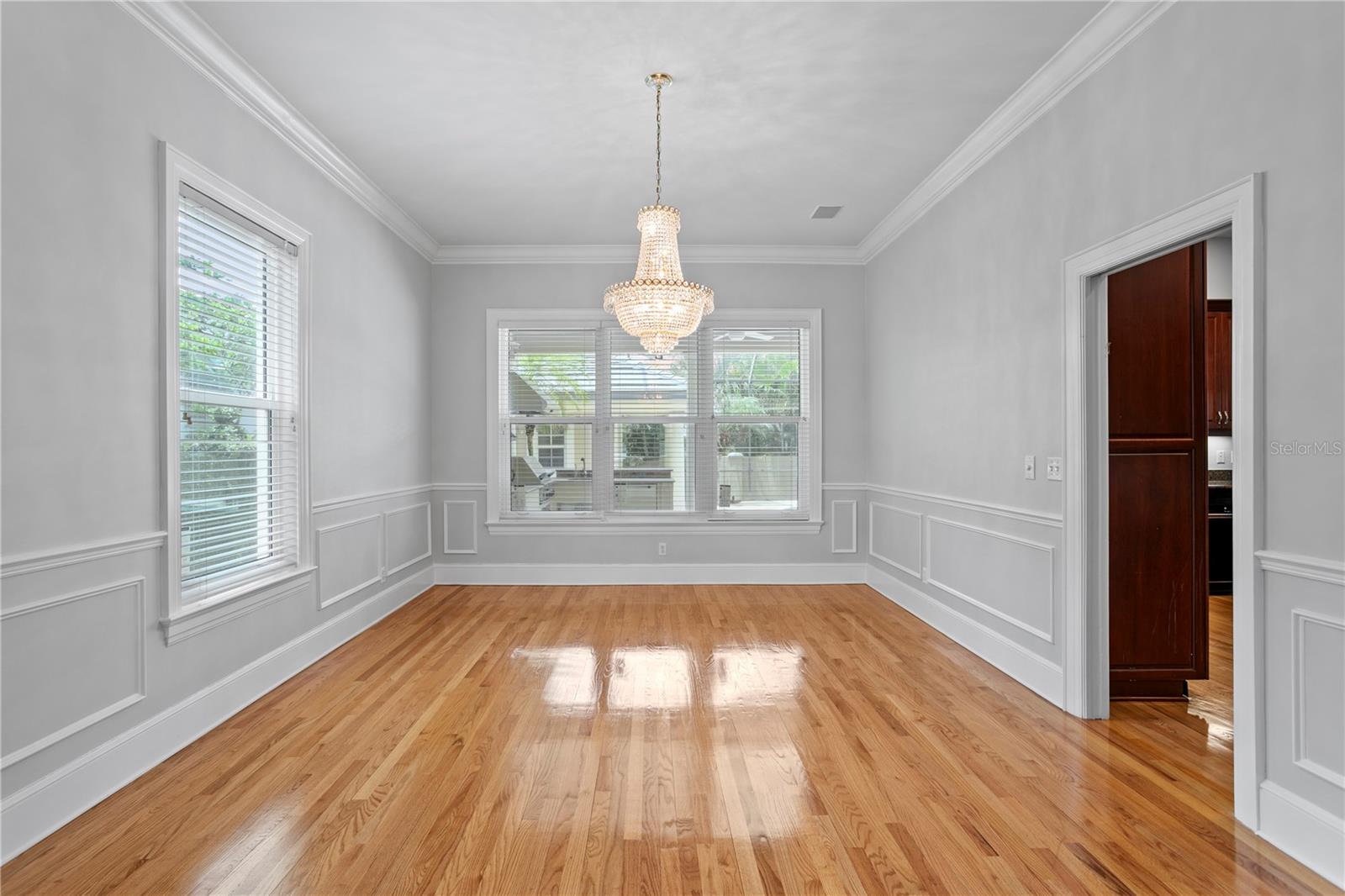 Image 9 of 65 For 4301 Swann Avenue
