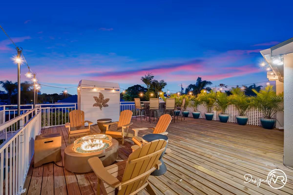 Image 11 of 80 For 4545 Harbor Hills Drive