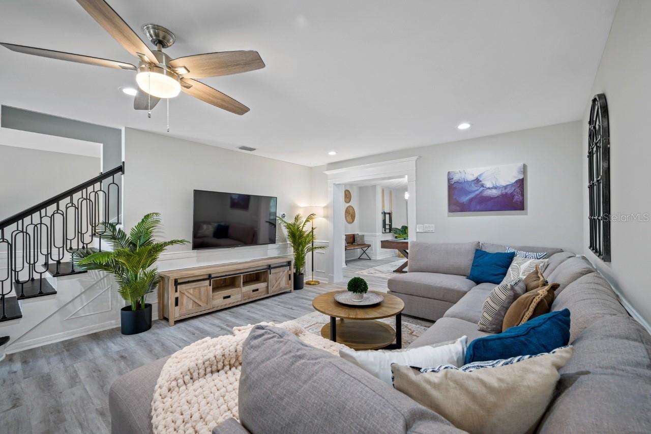 Image 15 of 80 For 4545 Harbor Hills Drive