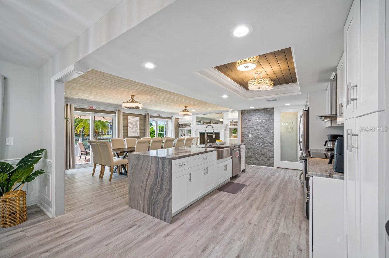 Image 21 of 80 For 4545 Harbor Hills Drive