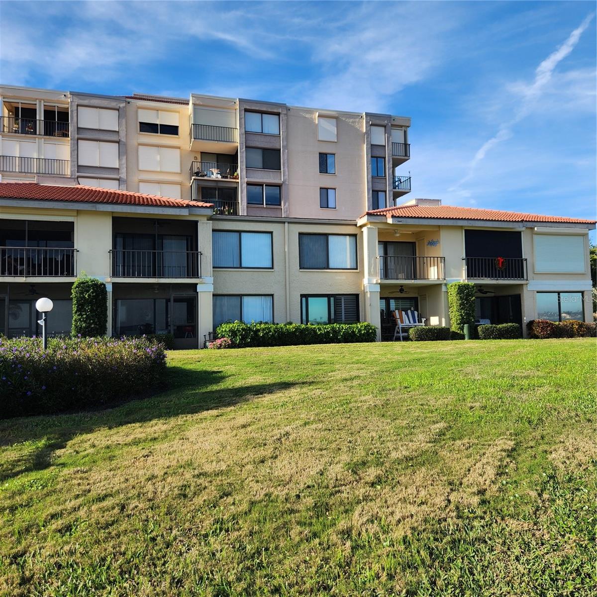 Image 22 of 31 For 6104 Palma Del Mar Boulevard S 104
