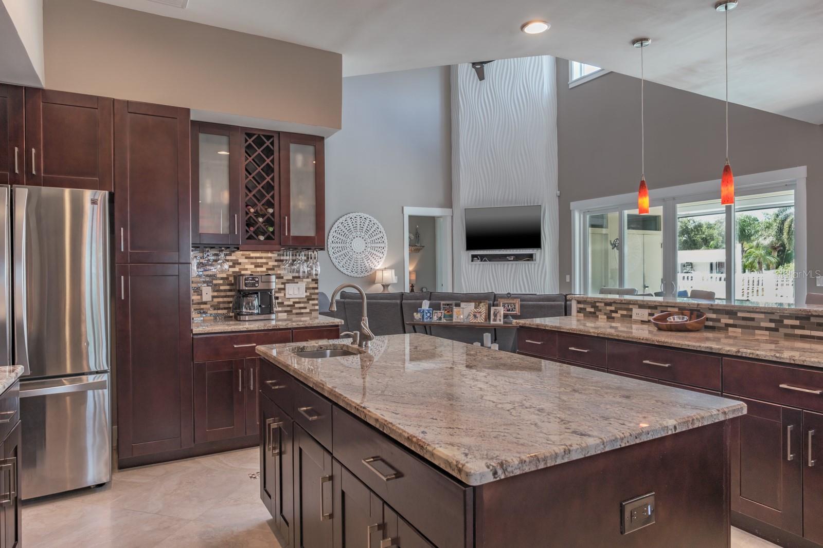 Listing photo id 21 for 10728 Dowry Avenue