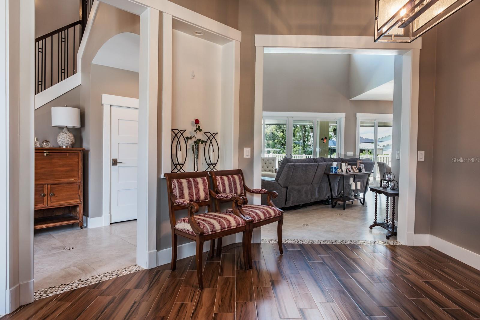Listing photo id 25 for 10728 Dowry Avenue