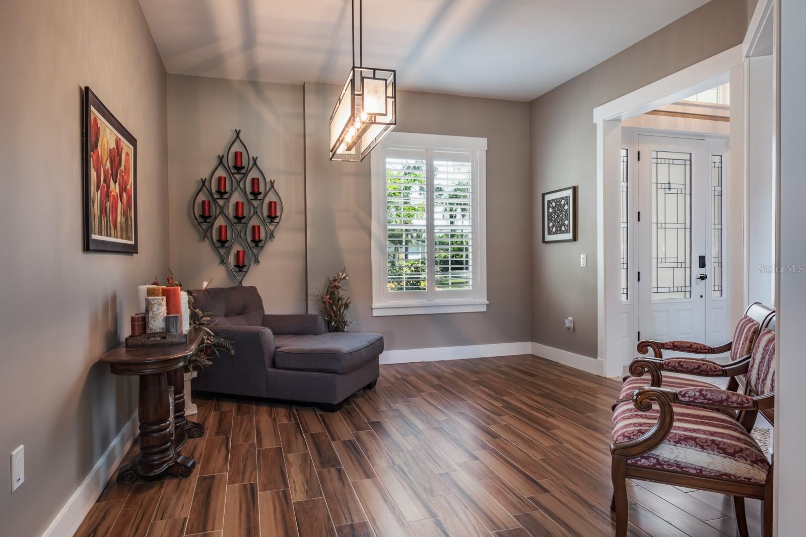 Listing photo id 26 for 10728 Dowry Avenue