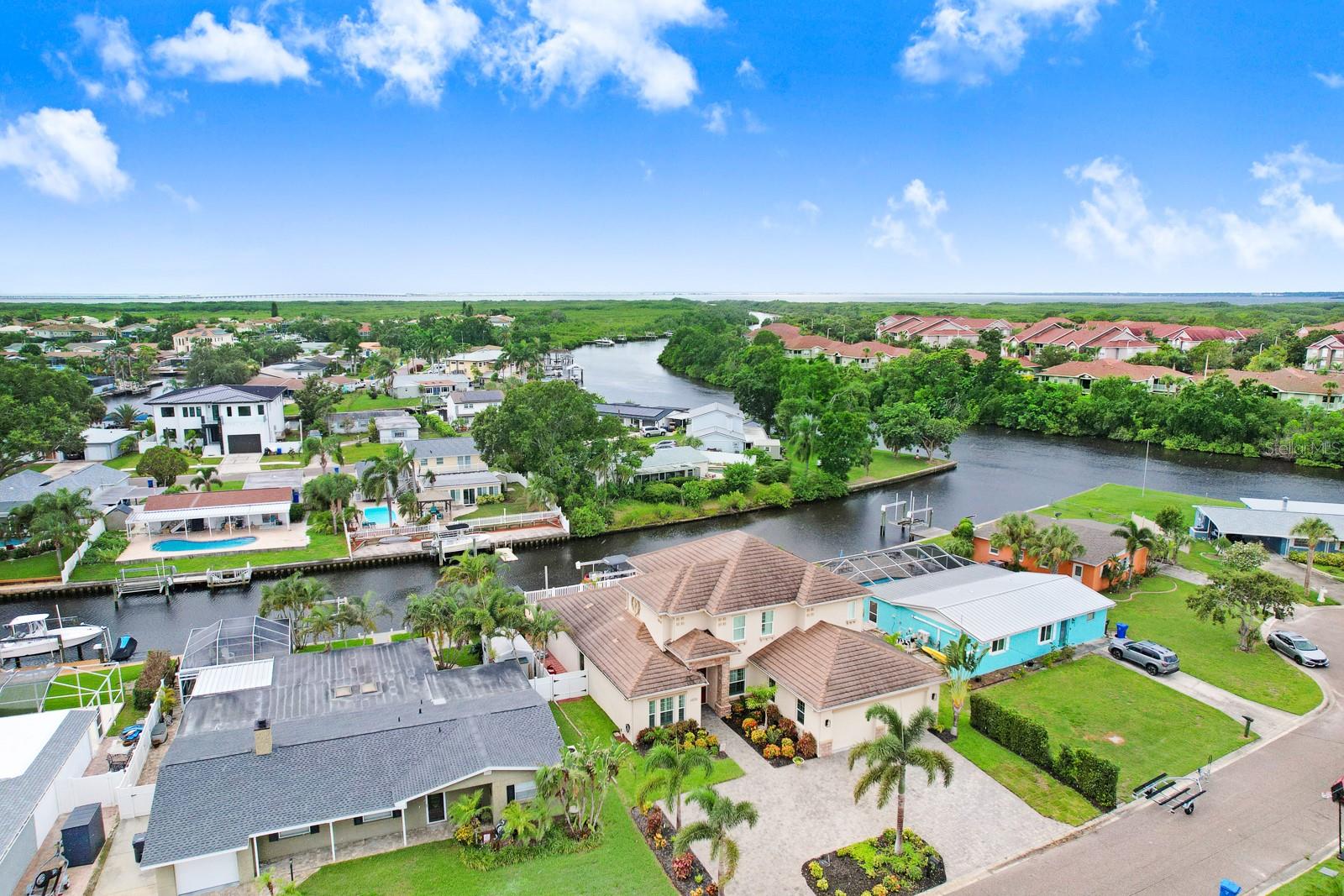 Listing photo id 1 for 10728 Dowry Avenue