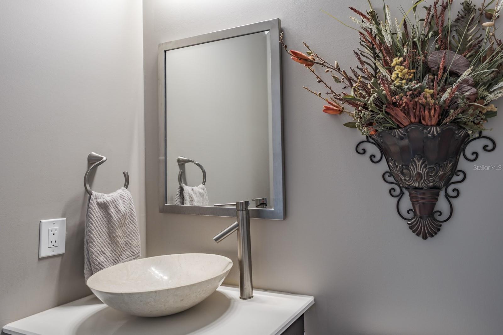 Listing photo id 28 for 10728 Dowry Avenue