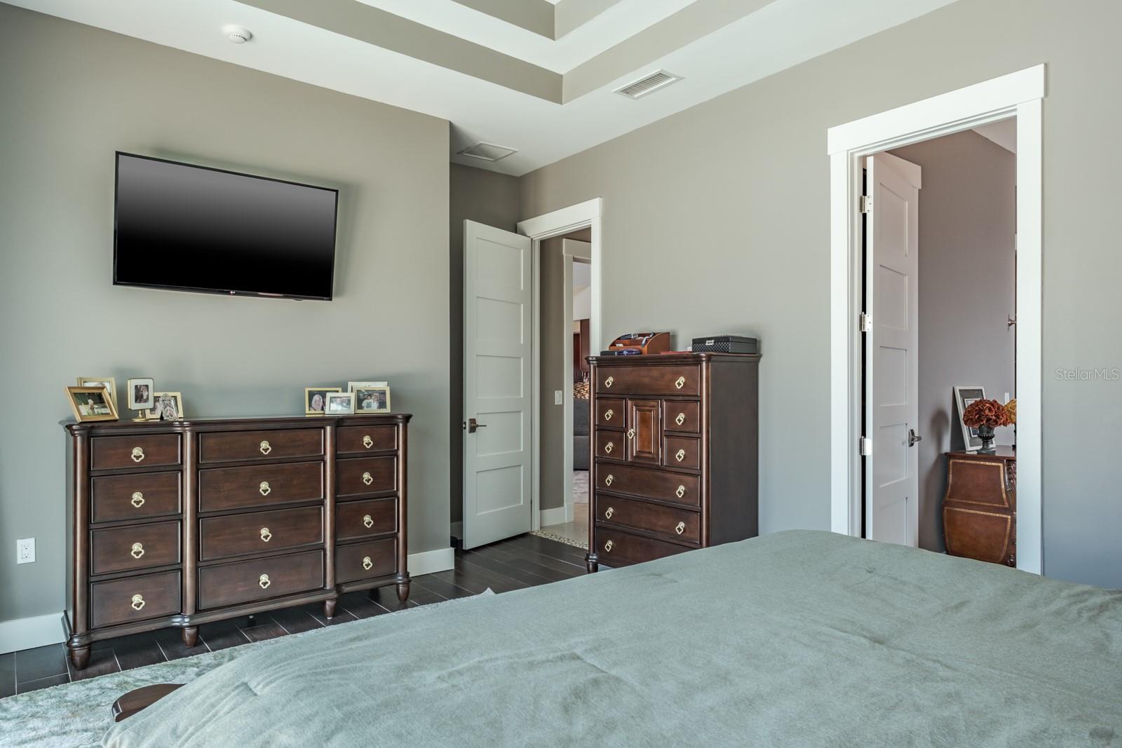 Listing photo id 30 for 10728 Dowry Avenue