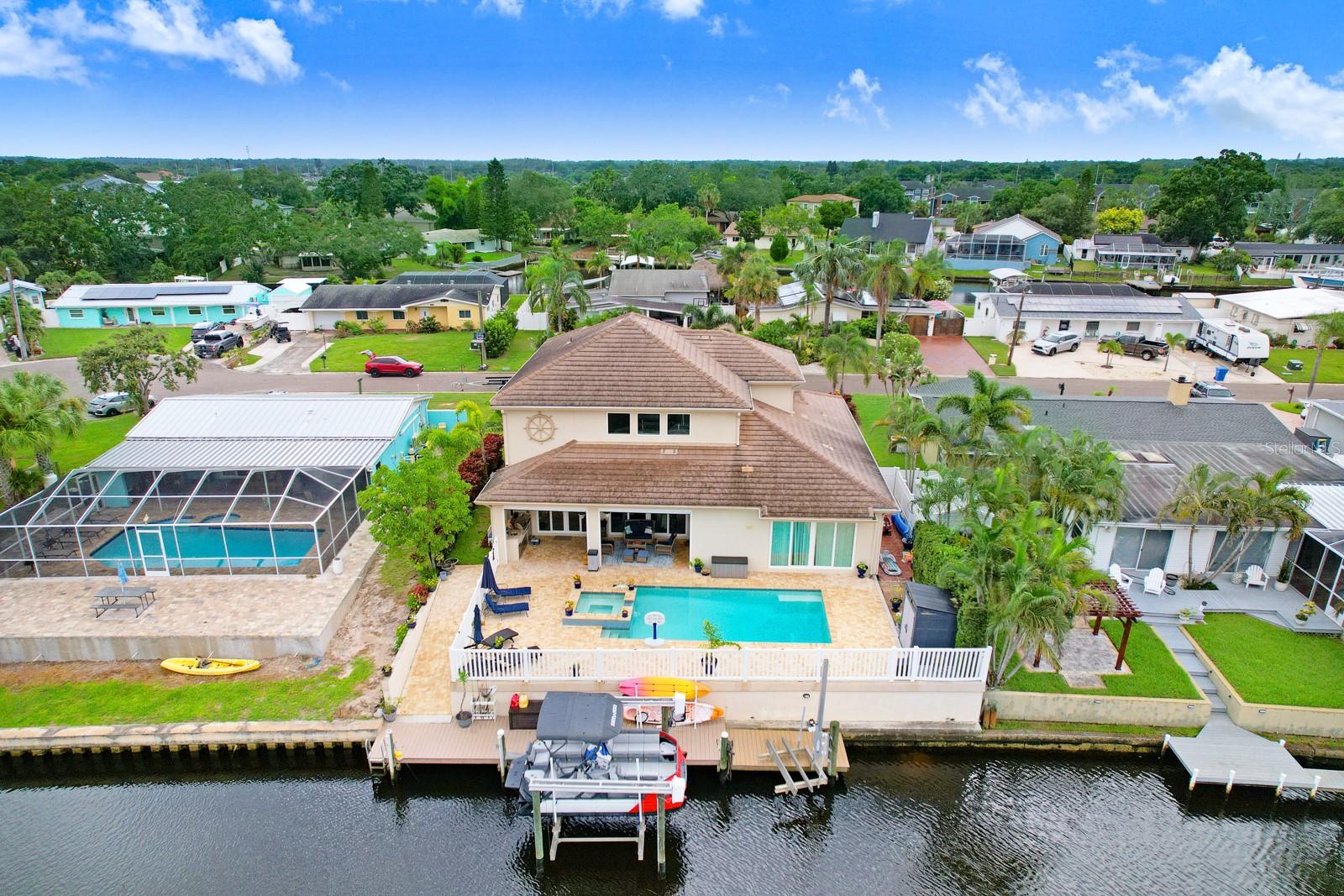 Listing photo id 2 for 10728 Dowry Avenue