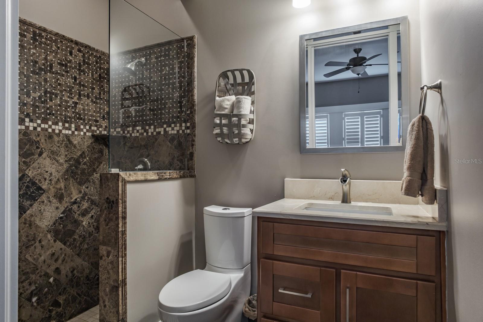 Listing photo id 41 for 10728 Dowry Avenue