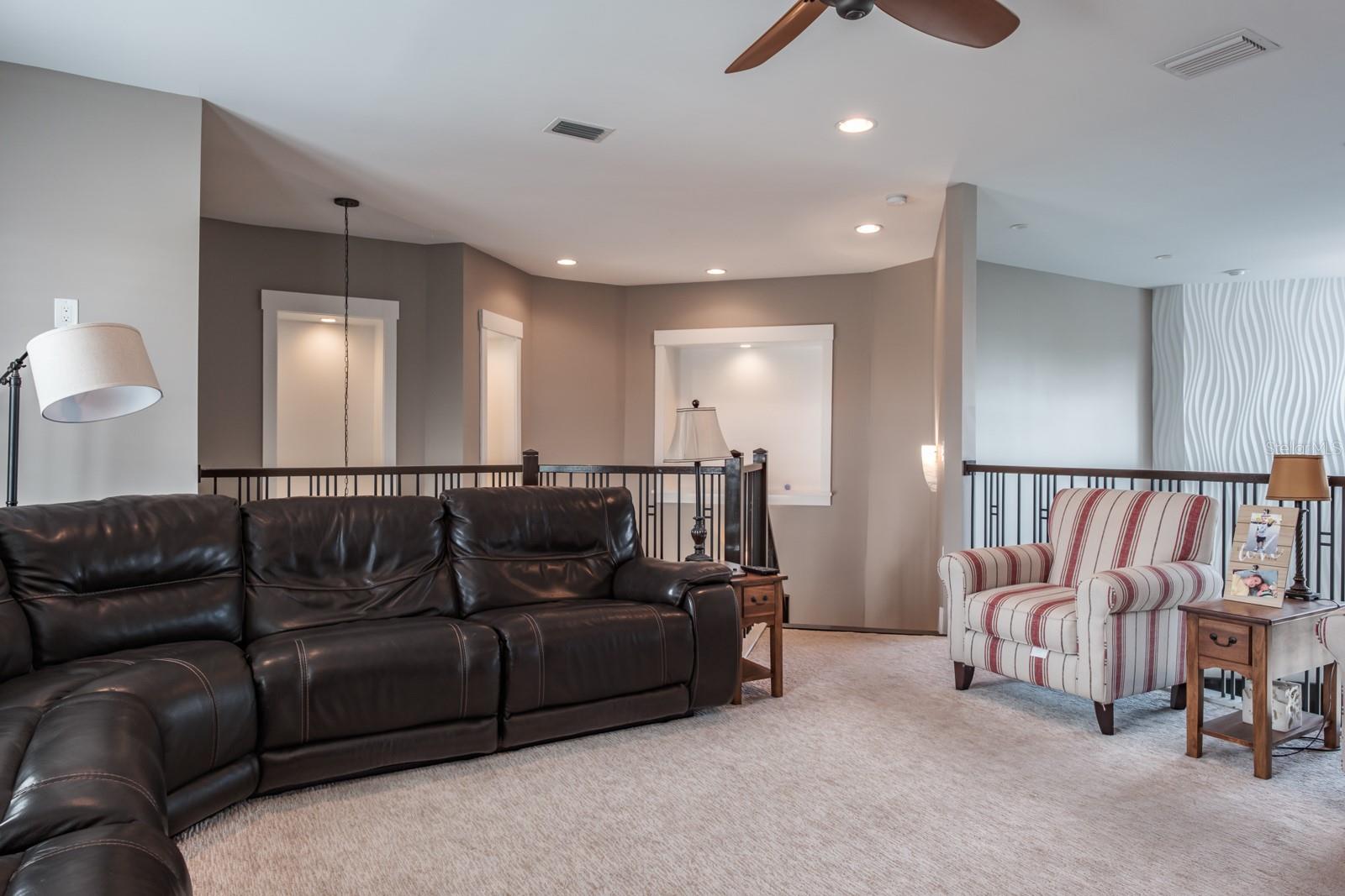 Listing photo id 44 for 10728 Dowry Avenue