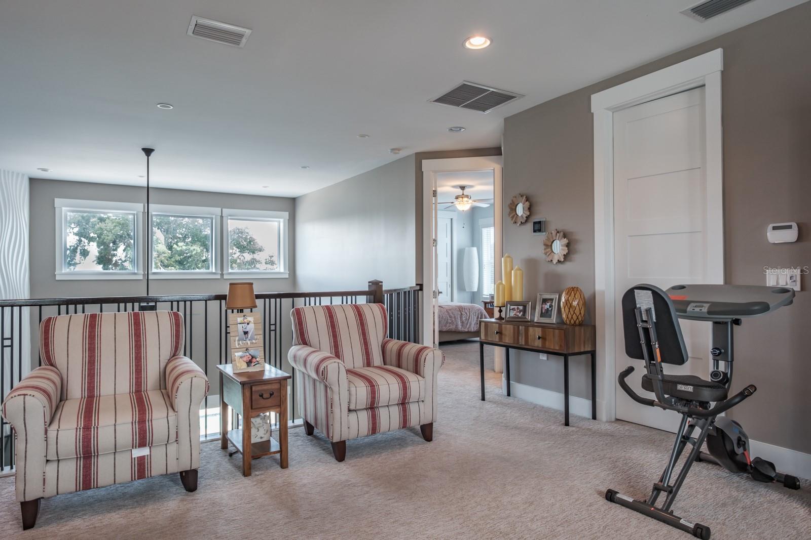Listing photo id 47 for 10728 Dowry Avenue