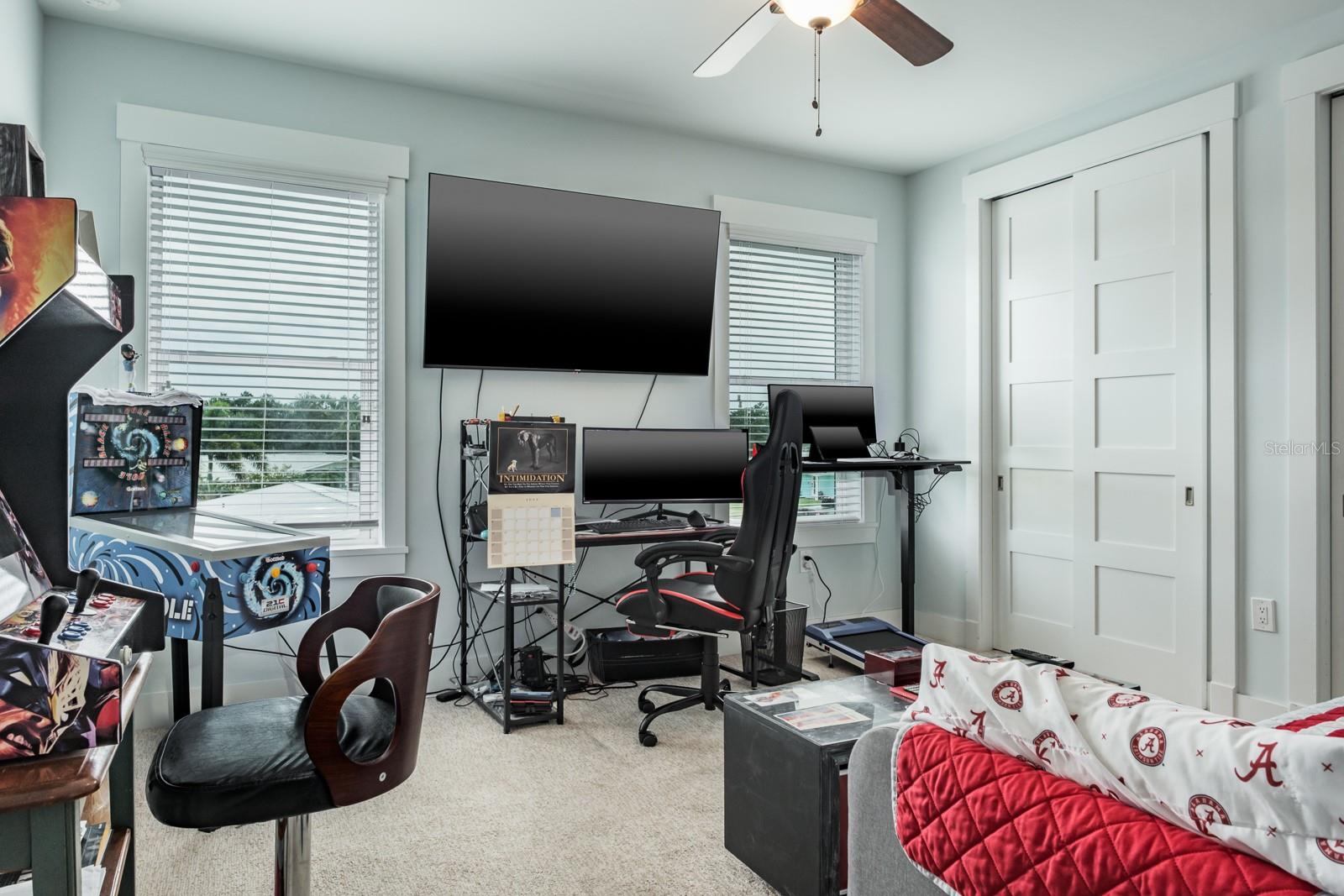 Listing photo id 53 for 10728 Dowry Avenue
