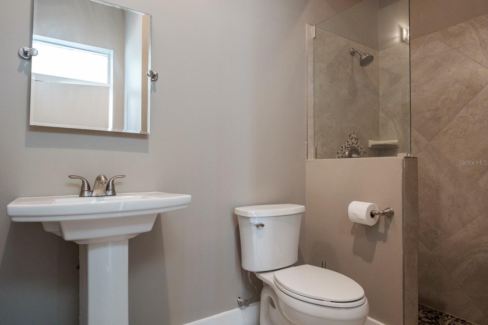 Listing photo id 57 for 10728 Dowry Avenue