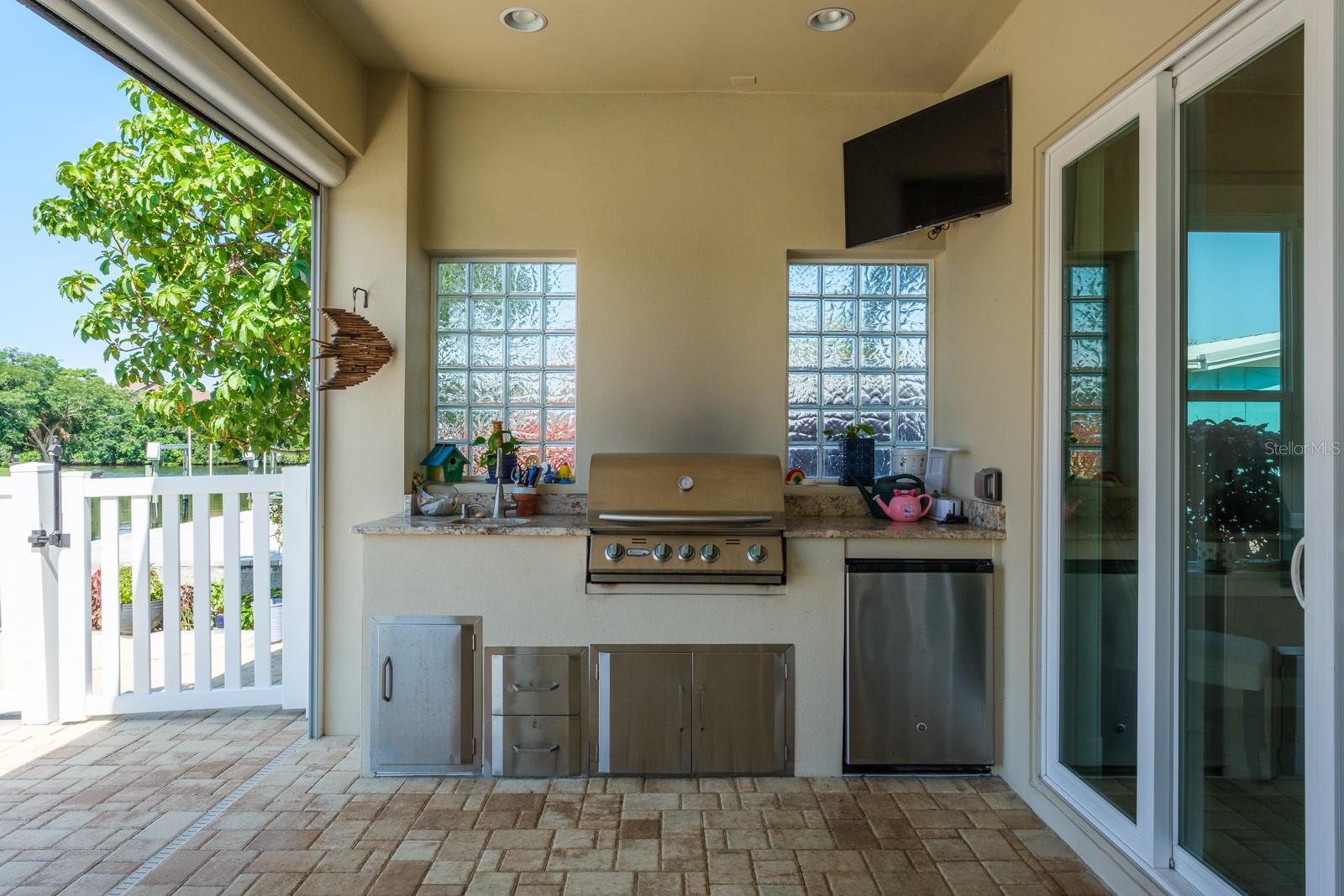Listing photo id 66 for 10728 Dowry Avenue