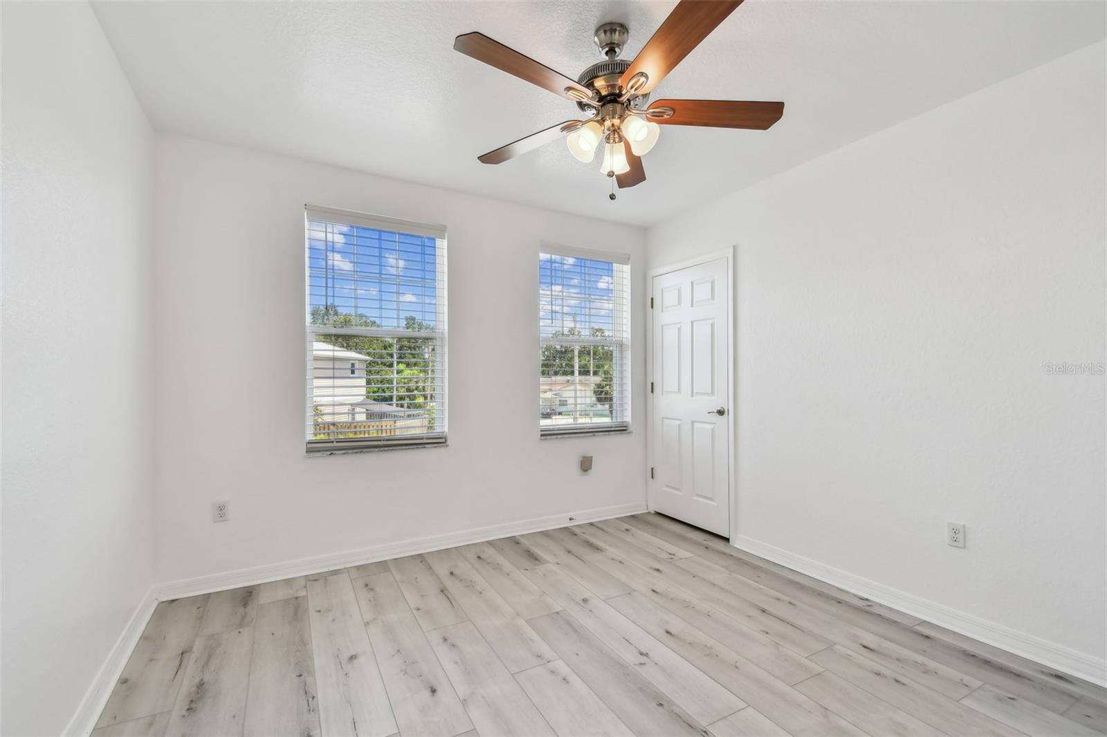 Image 15 of 44 For 587 Shady Grove Drive
