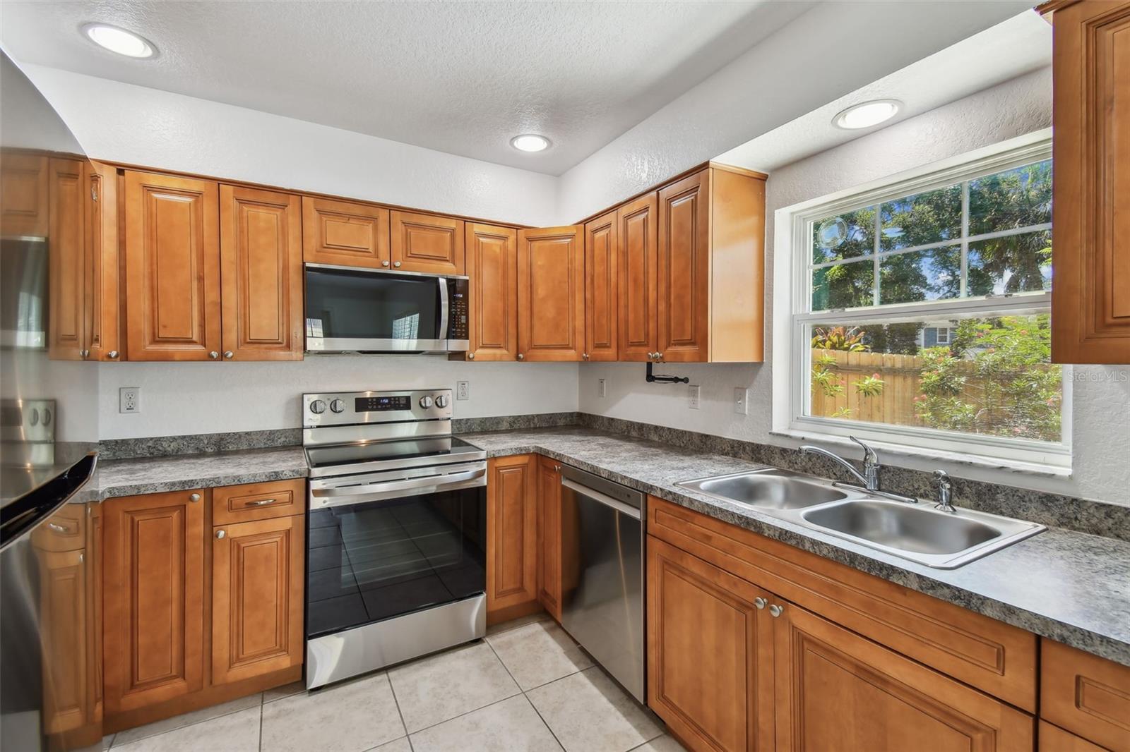 Image 9 of 44 For 587 Shady Grove Drive