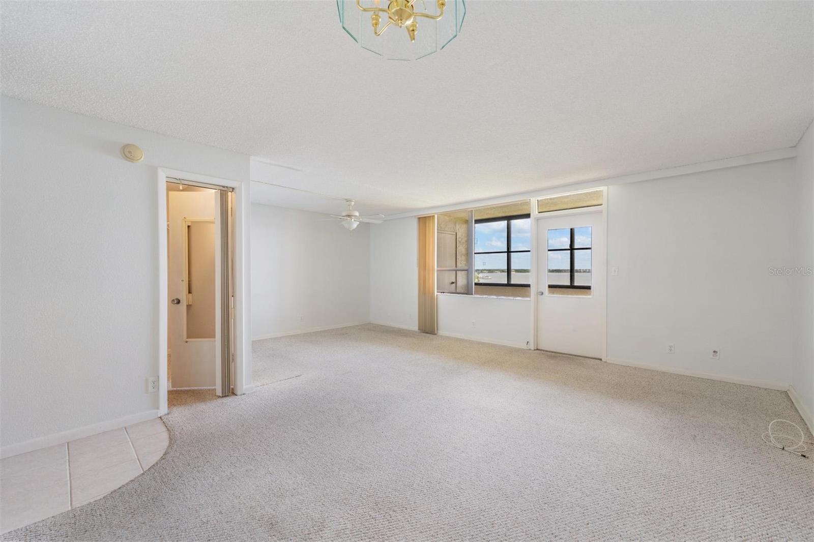 Image 12 of 49 For 2617 Cove Cay Drive 706