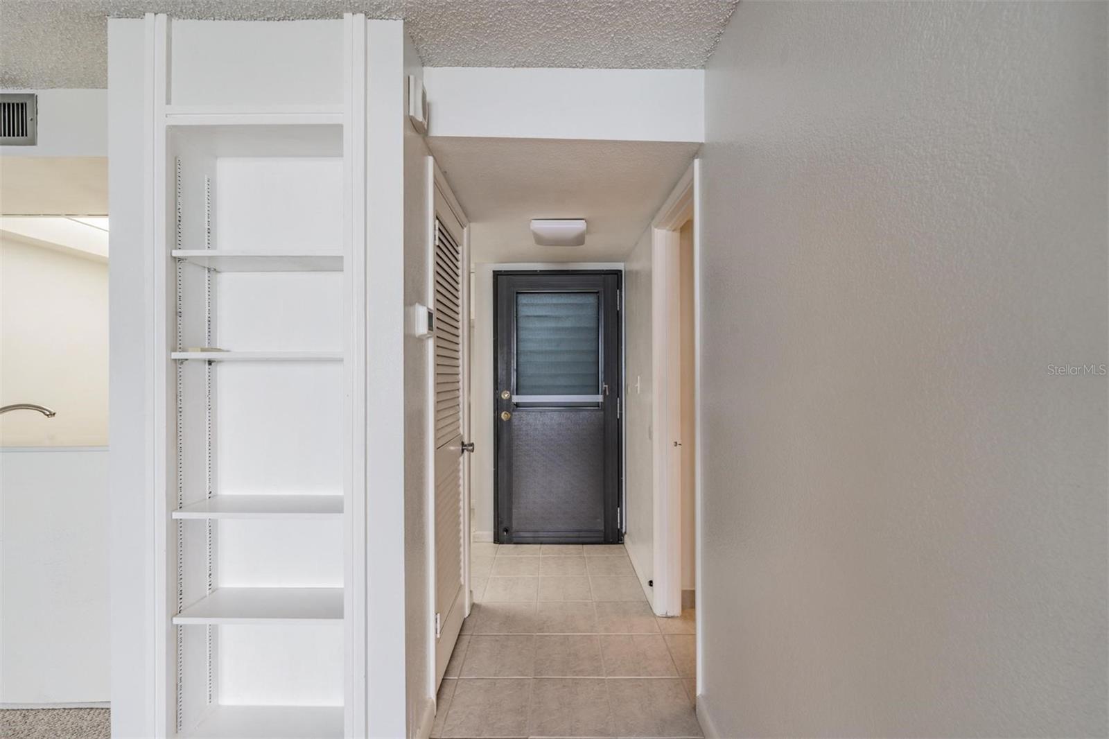 Image 8 of 49 For 2617 Cove Cay Drive 706