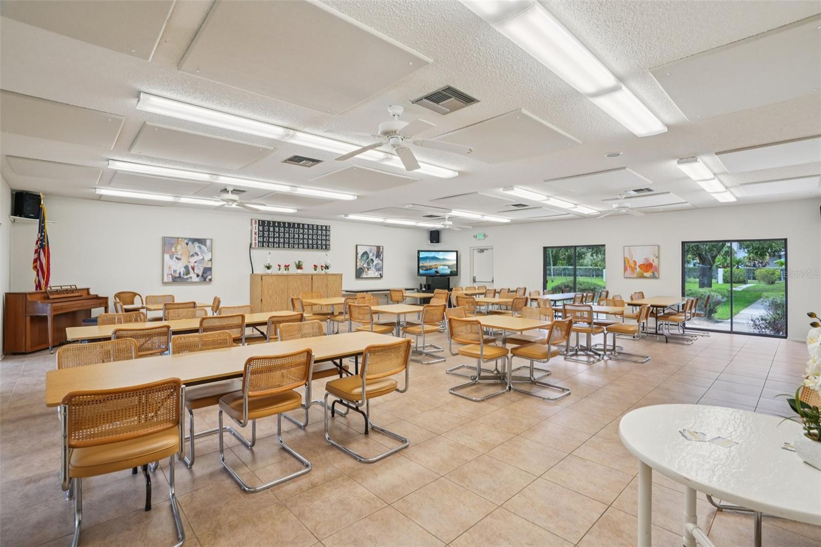 Image 52 of 62 For 5085 1st Street Ne 143