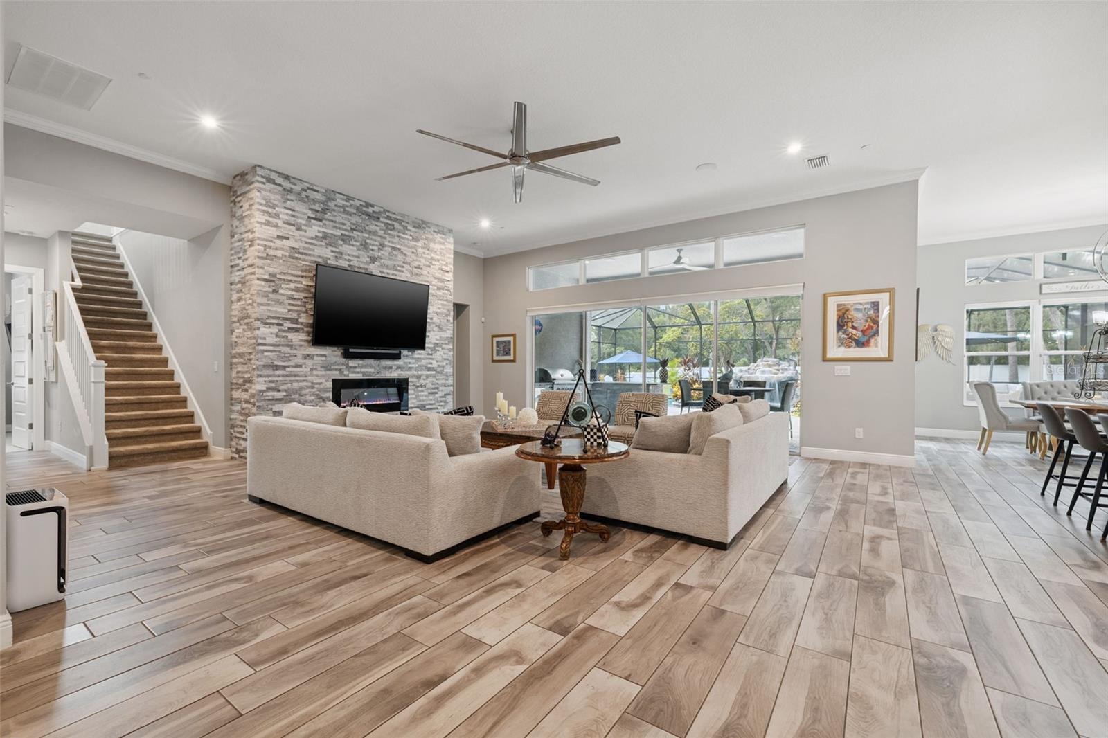 Image 18 of 65 For 2420 Clement Road
