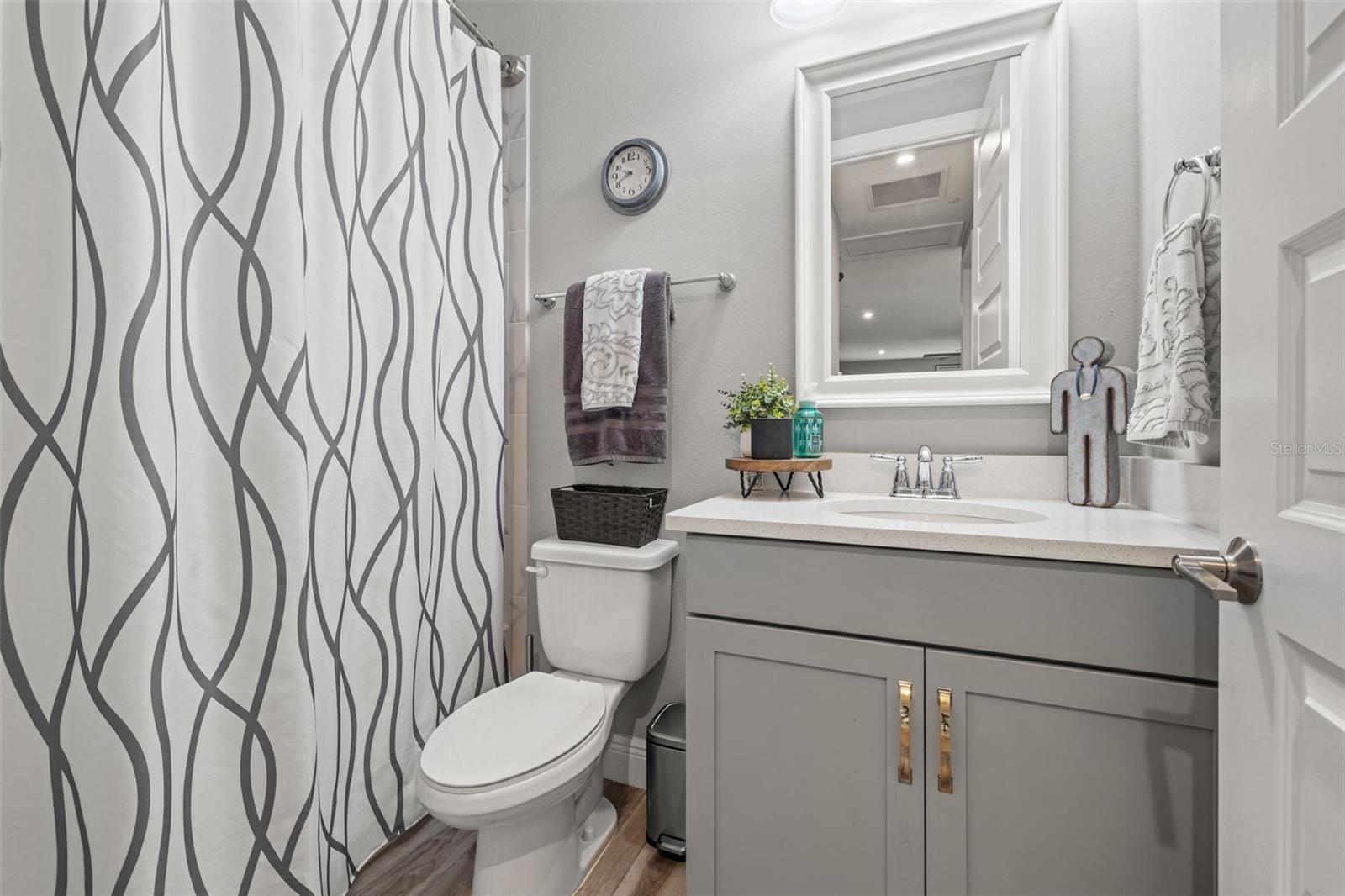 Image 41 of 65 For 2420 Clement Road
