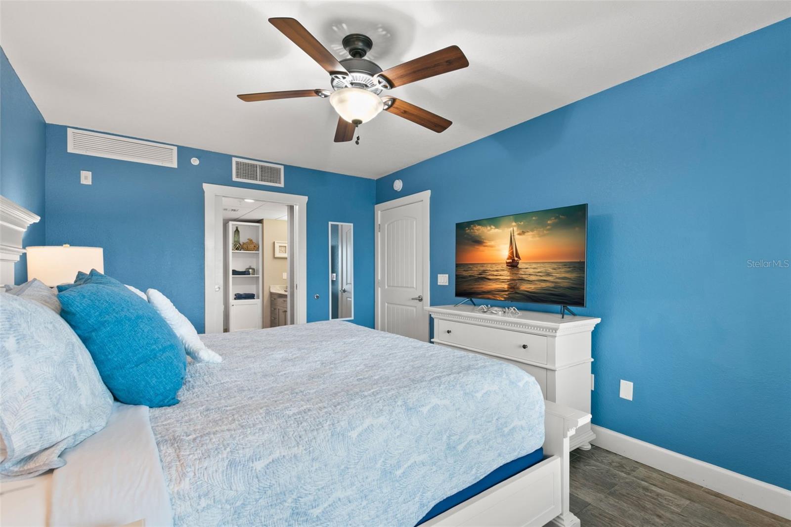 Image 17 of 53 For 399 2nd Street 815