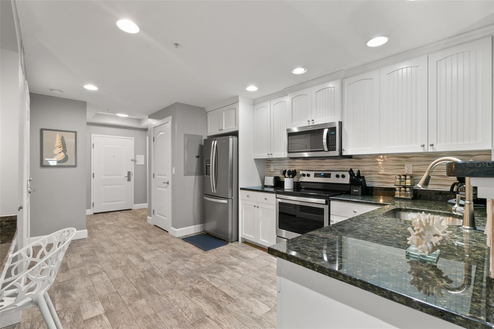 Image 9 of 53 For 399 2nd Street 815
