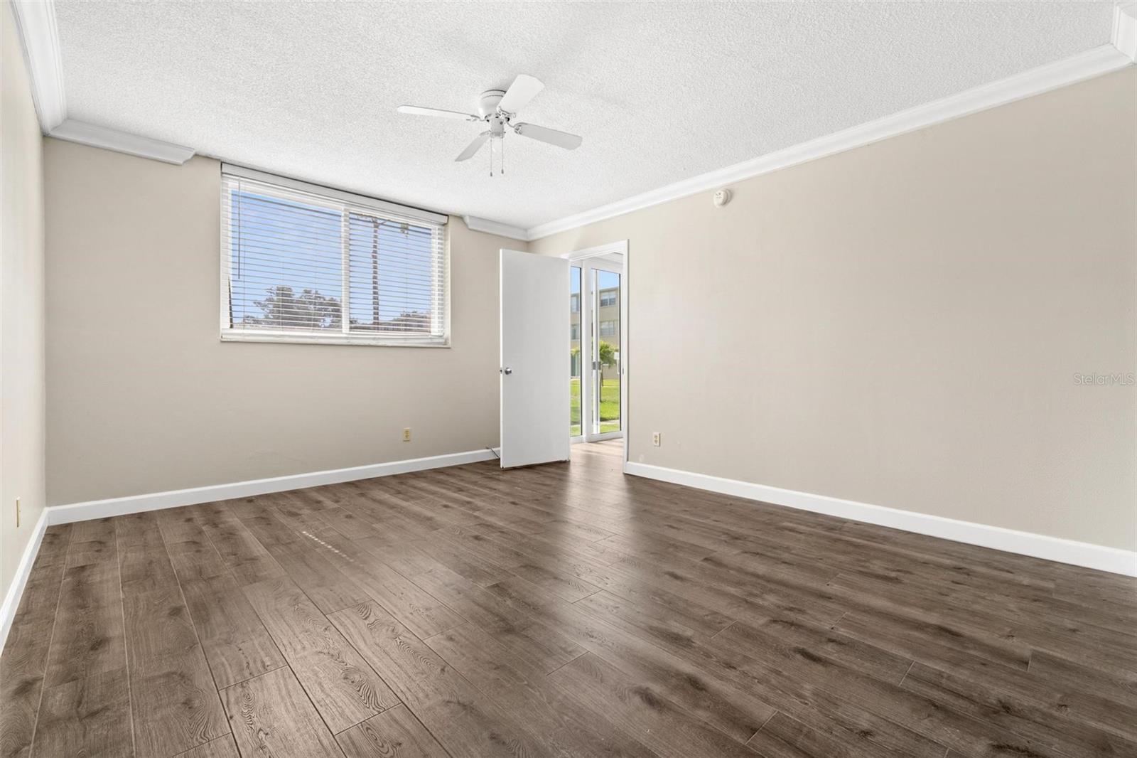 Image 10 of 21 For 4915 Bay Street Ne 123