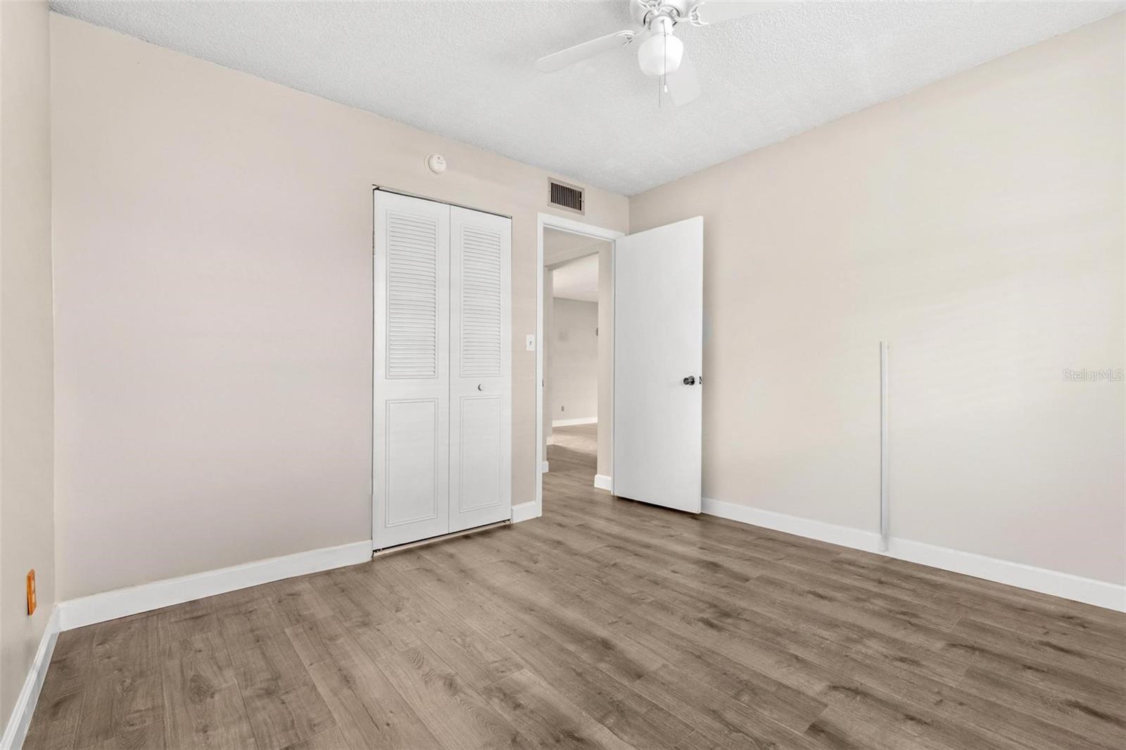 Image 14 of 21 For 4915 Bay Street Ne 123