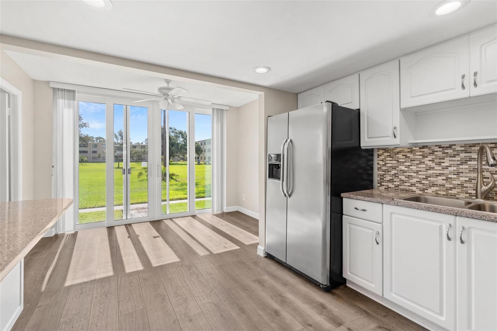 Image 3 of 21 For 4915 Bay Street Ne 123