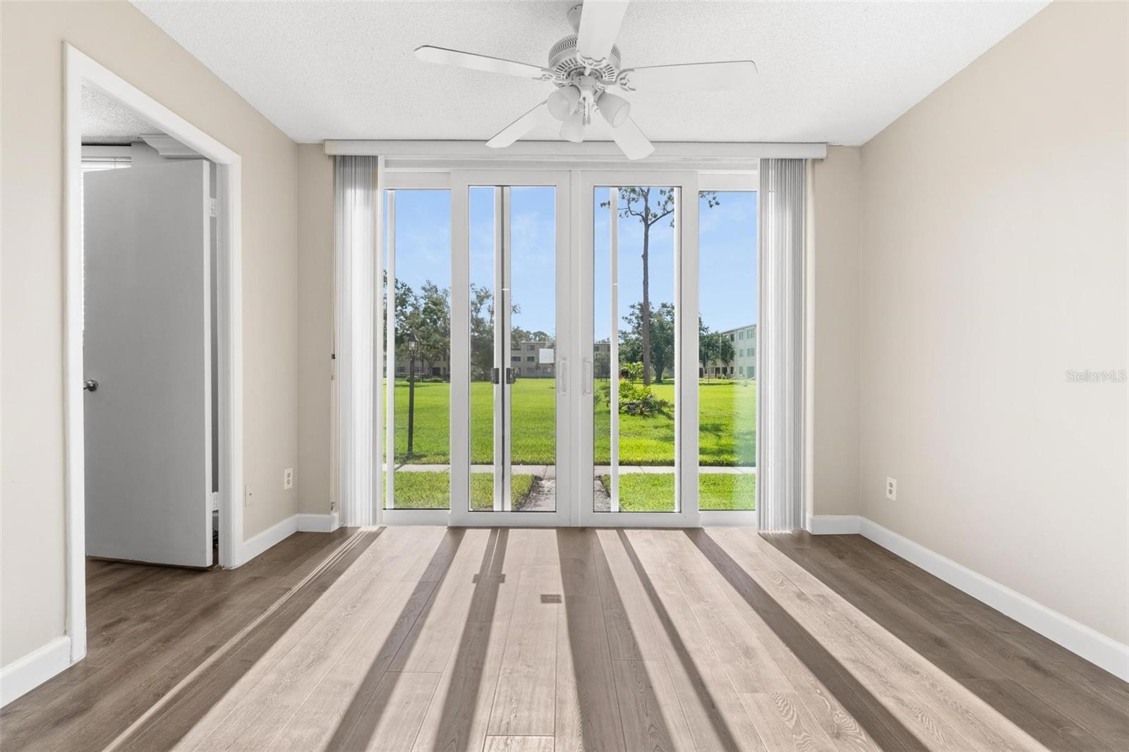Image 4 of 21 For 4915 Bay Street Ne 123