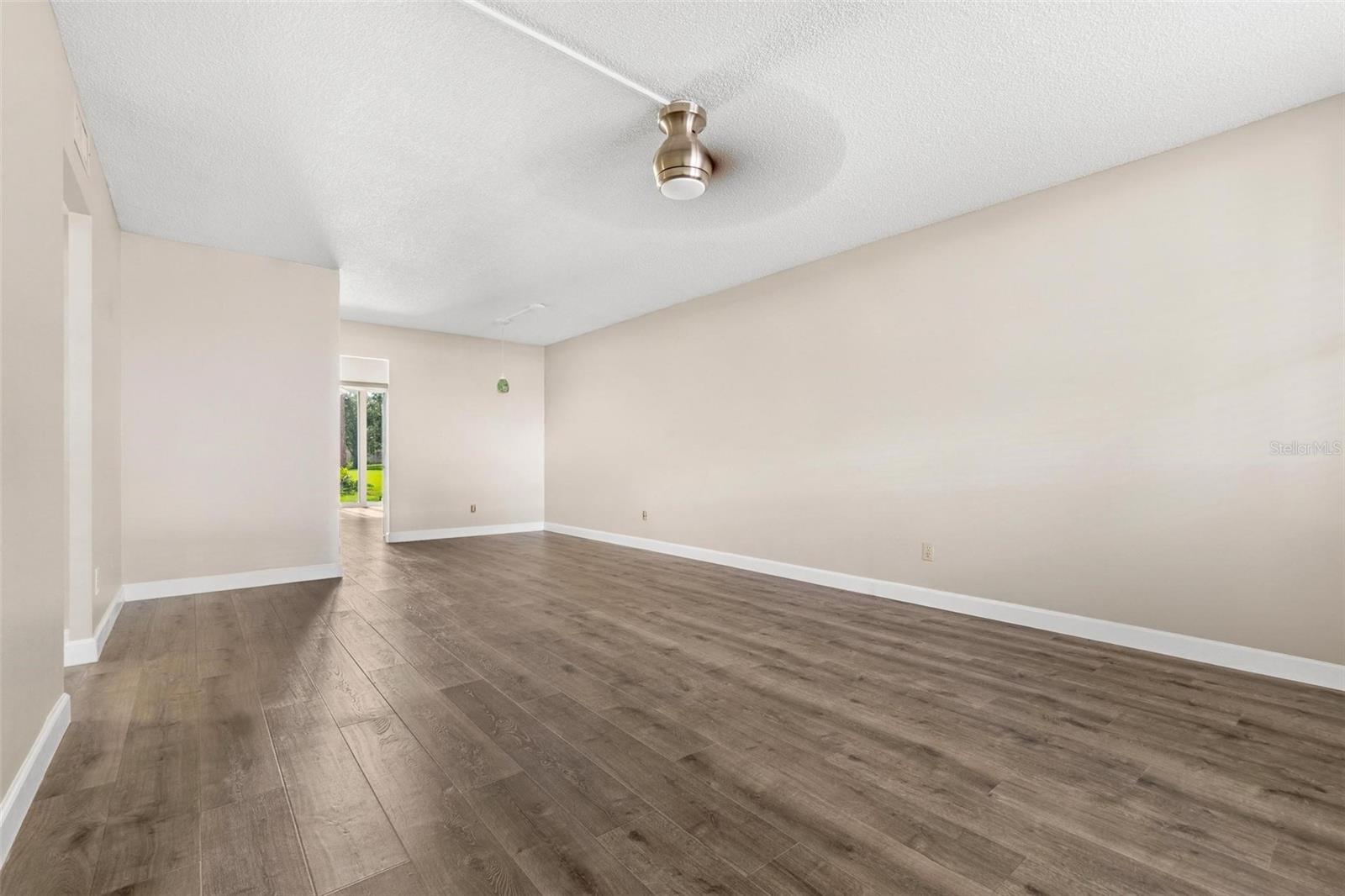 Image 7 of 21 For 4915 Bay Street Ne 123