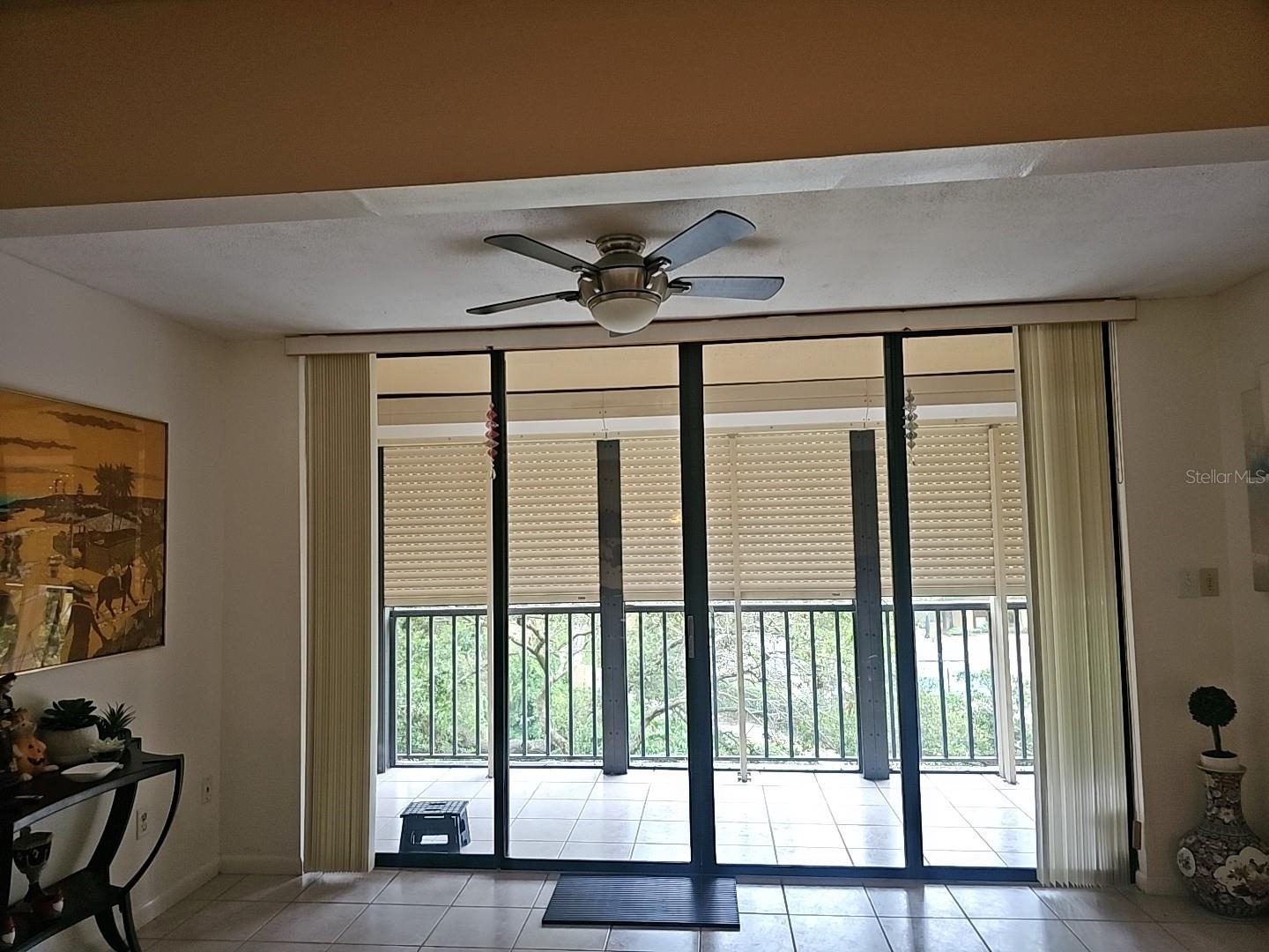 Image 14 of 22 For 3076 Eastland Boulevard 210