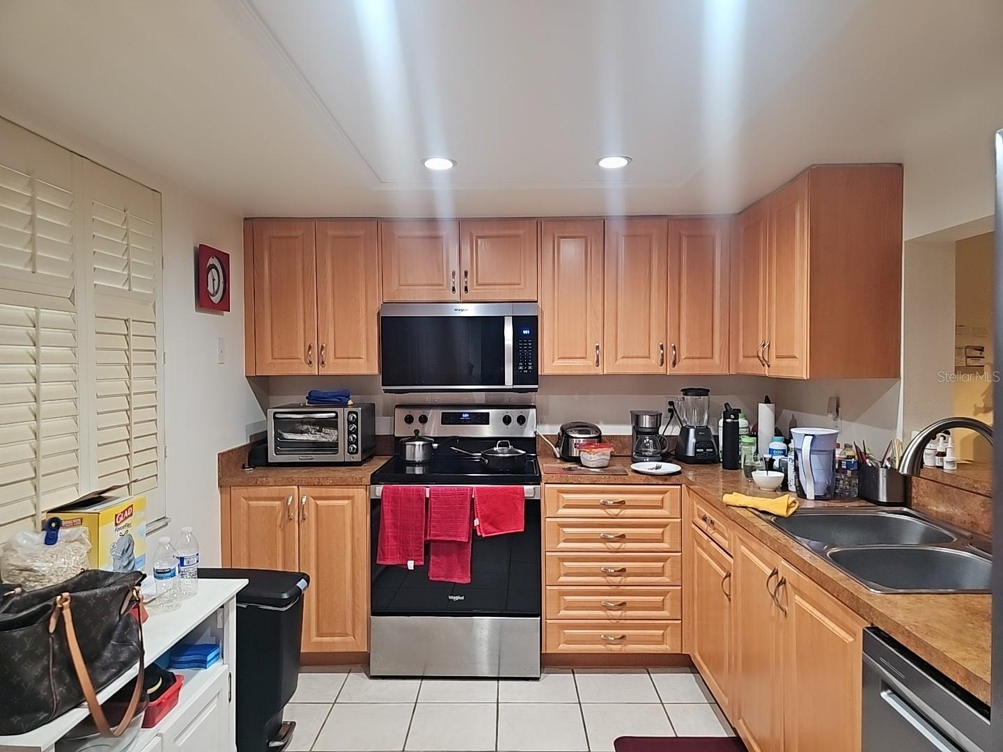 Image 16 of 22 For 3076 Eastland Boulevard 210