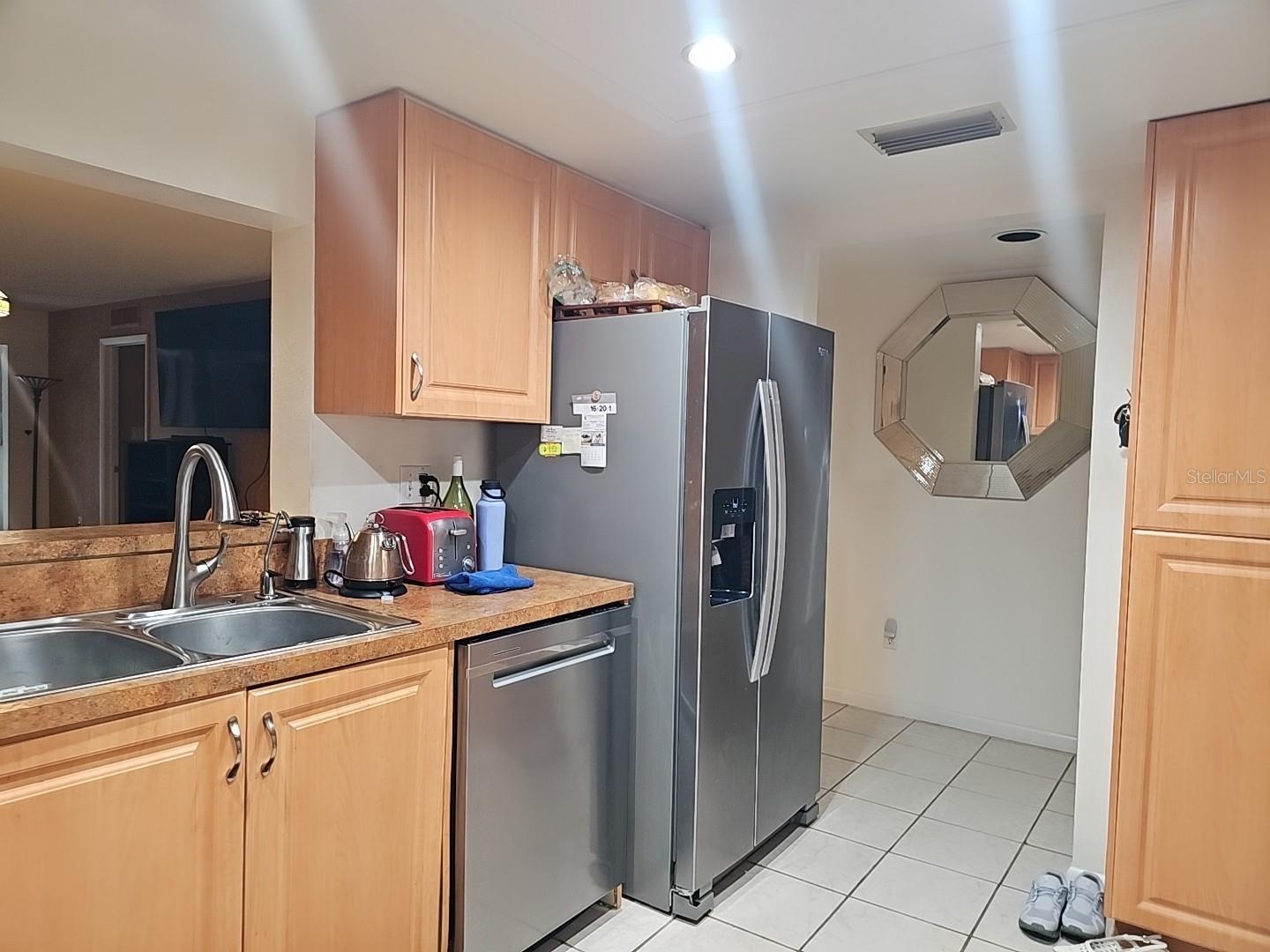Image 17 of 22 For 3076 Eastland Boulevard 210